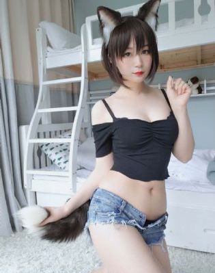 风骚的邻居_BD英语HD在线观看